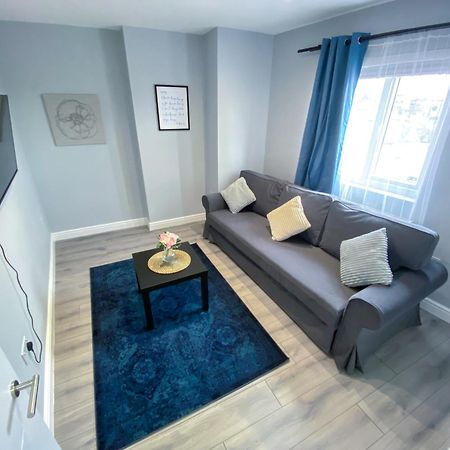 Large 1-Bedroom Flat, 5 Guest, London - F4 Εξωτερικό φωτογραφία
